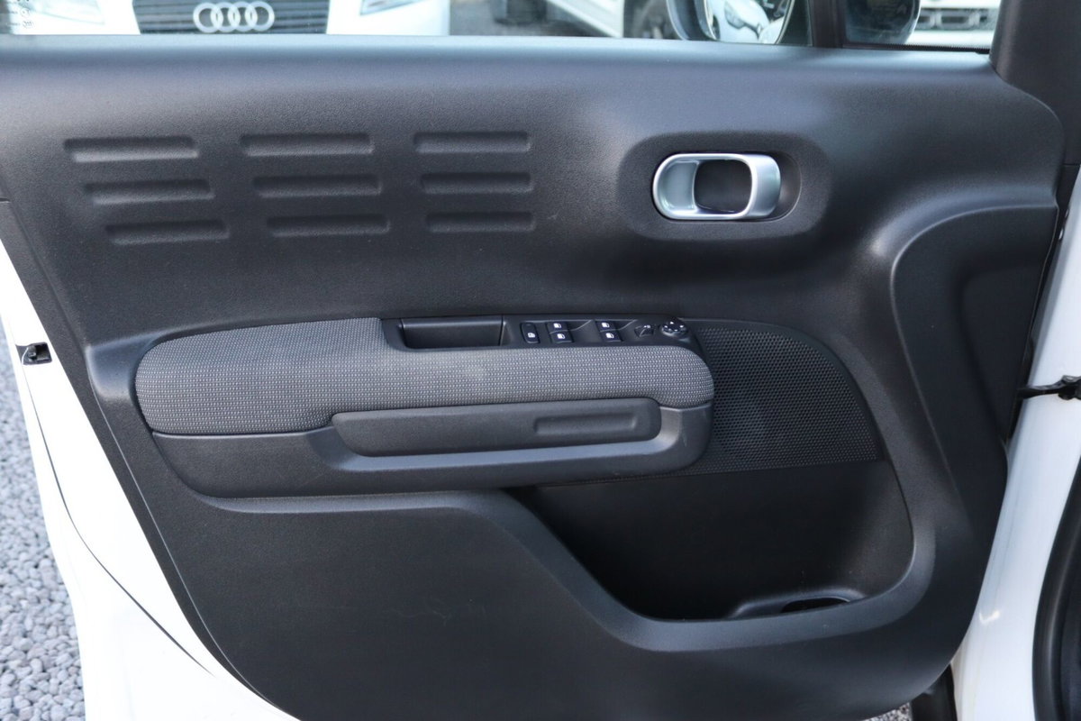 Citroen C3 Aircross BlueHDi 110 S&S Shine Pack (11)