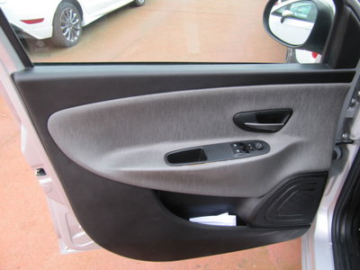 Lancia Ypsilon 0.9 TwinAir 85 CV 5 porte Metano Ecochic Gold (12)