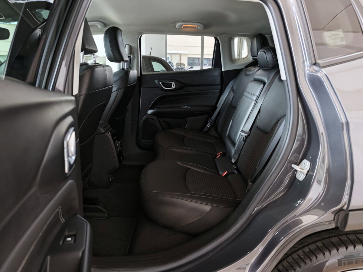 Jeep Compass 1.6 Multijet II 2WD Limited (17)