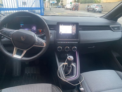 Renault Clio TCe 90 CV 5 porte Techno (8)