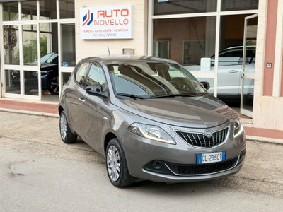 Lancia Ypsilon 1.0 FireFly 5 porte S&S Hybrid Silver Plus usata