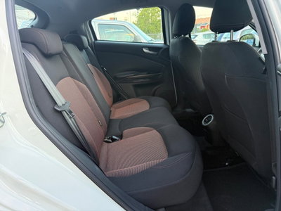 Alfa Romeo Giulietta 1.6 JTDm-2 Distinctive (14)