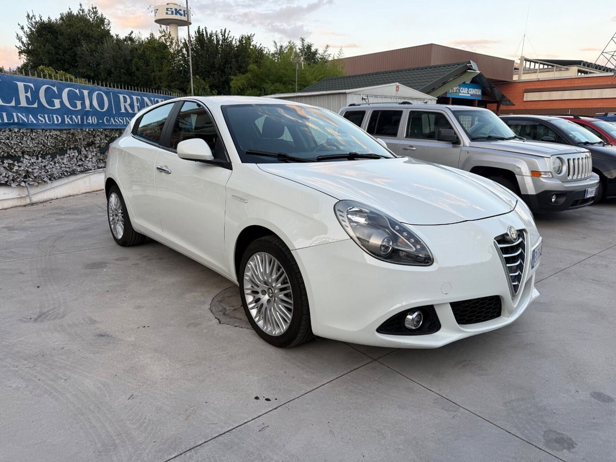 Alfa Romeo Giulietta 1.6 JTDm-2 Distinctive (3)