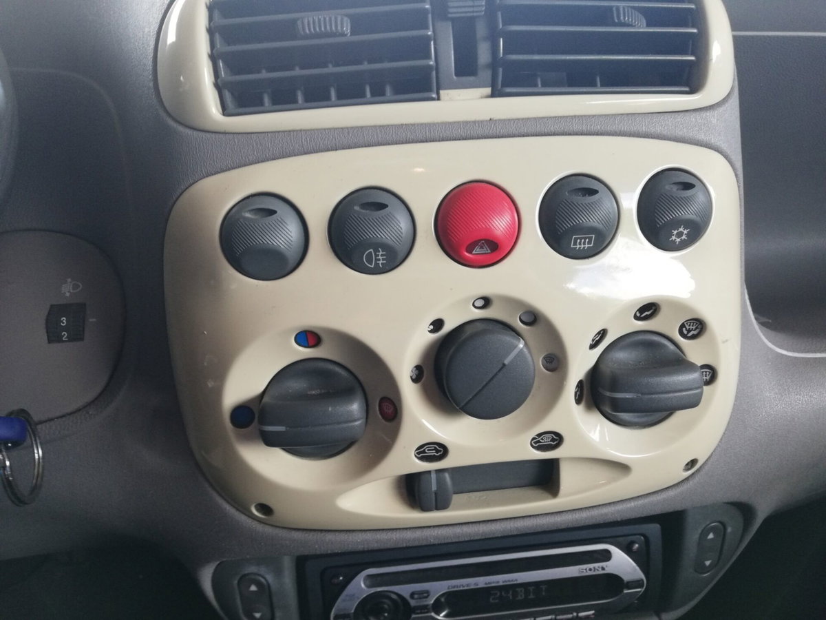 Fiat 600 1.1 50th Anniversary (8)