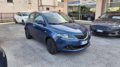 Lancia Ypsilon 1.0 FireFly 5 porte S&S Hybrid Gold Plus usata