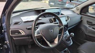 Lancia Ypsilon 1.0 FireFly 5 porte S&S Hybrid Gold Plus (3)