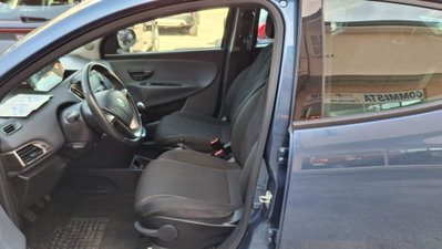 Lancia Ypsilon 1.0 FireFly 5 porte S&S Hybrid Gold Plus (6)