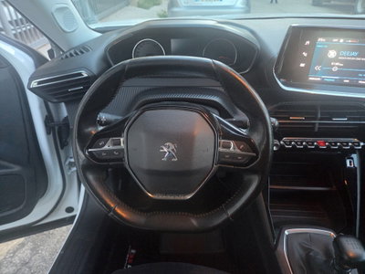 Peugeot 2008 100 S&S Allure (11)