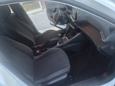 Peugeot 2008 100 S&S Allure (14)