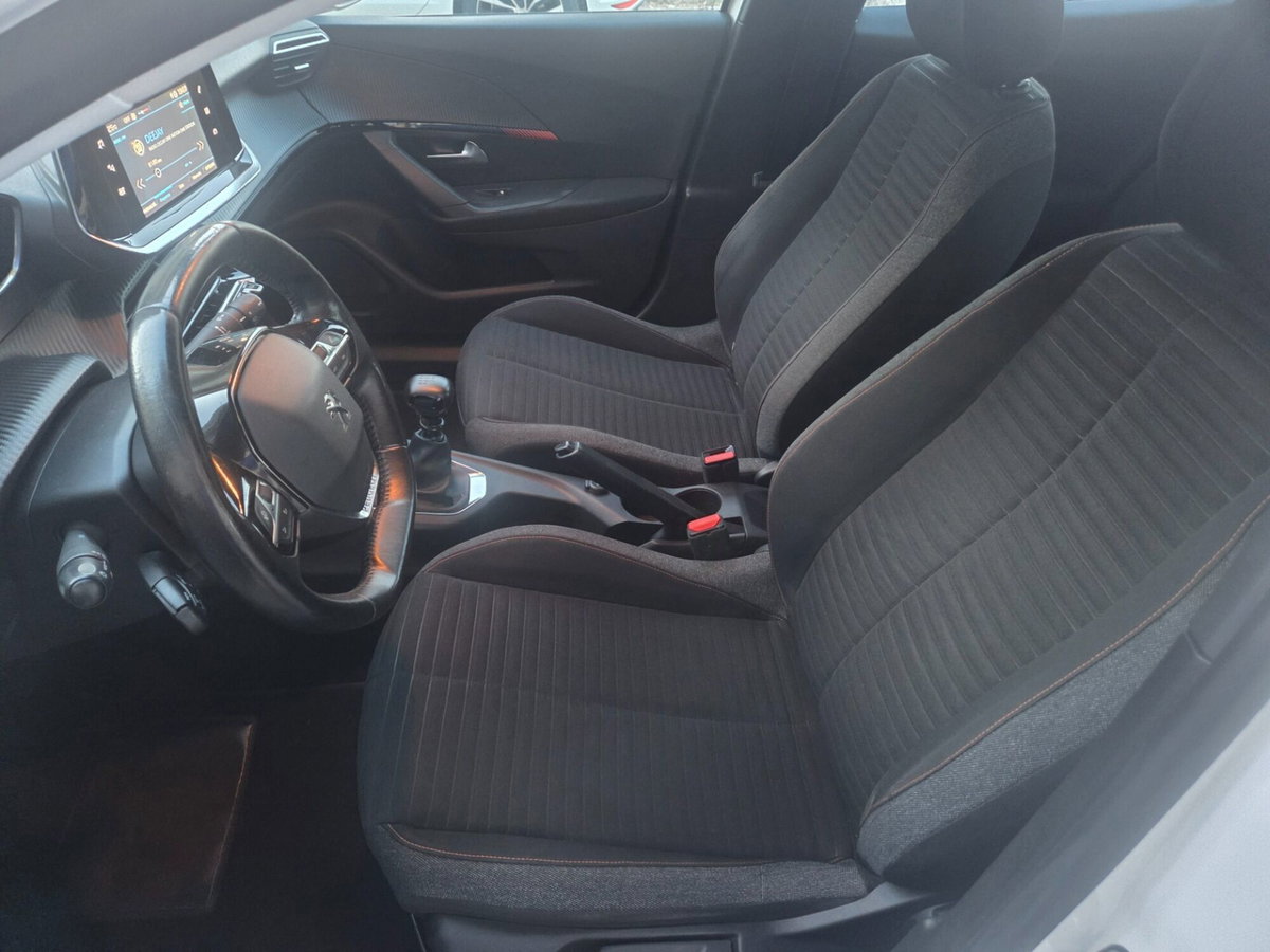 Peugeot 2008 100 S&S Allure (16)