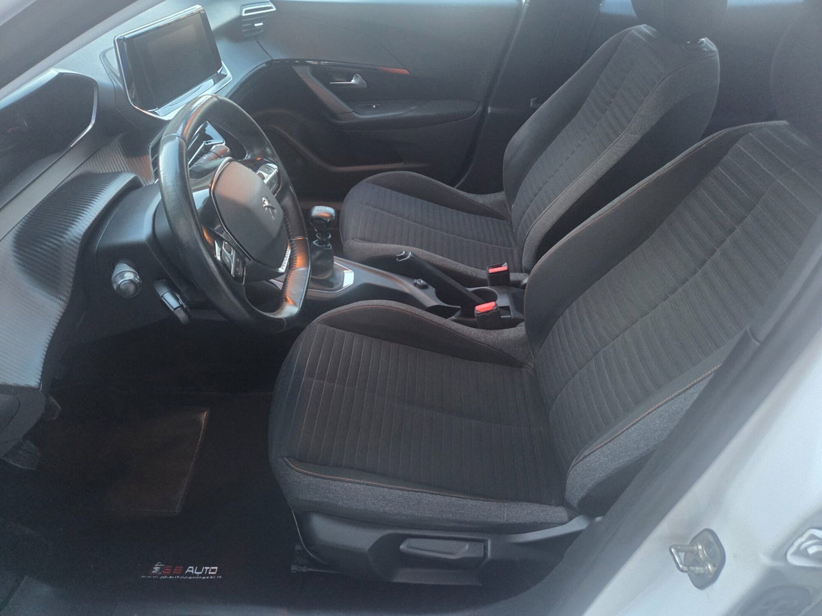 Peugeot 2008 100 S&S Allure (9)