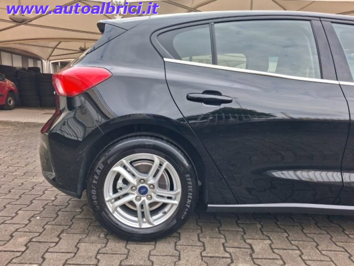Ford Focus 1.0 EcoBoost Hybrid 125 CV Powershift 5p. Business (9)