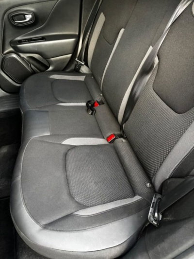 Jeep Renegade 1.6 Mjt 130 CV Limited (8)