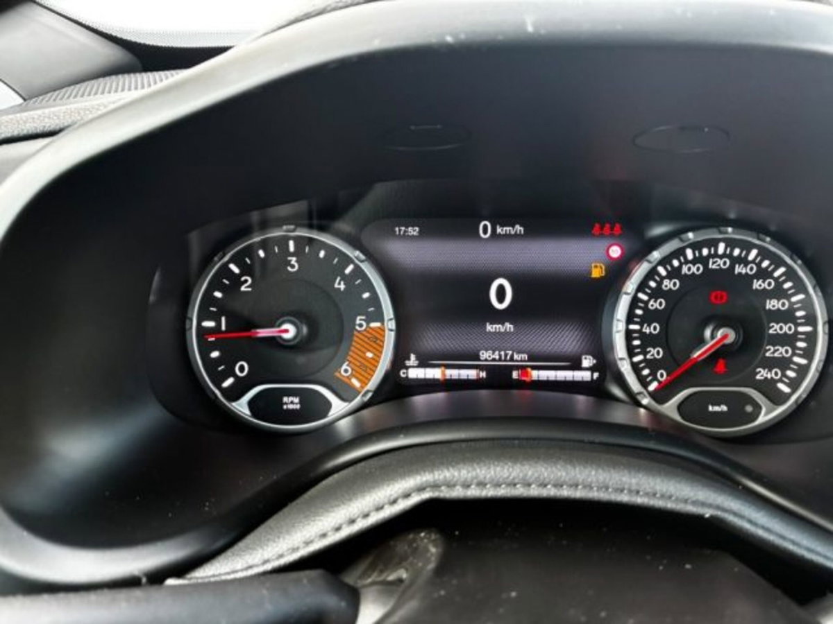 Jeep Renegade 1.6 Mjt 130 CV Limited (9)