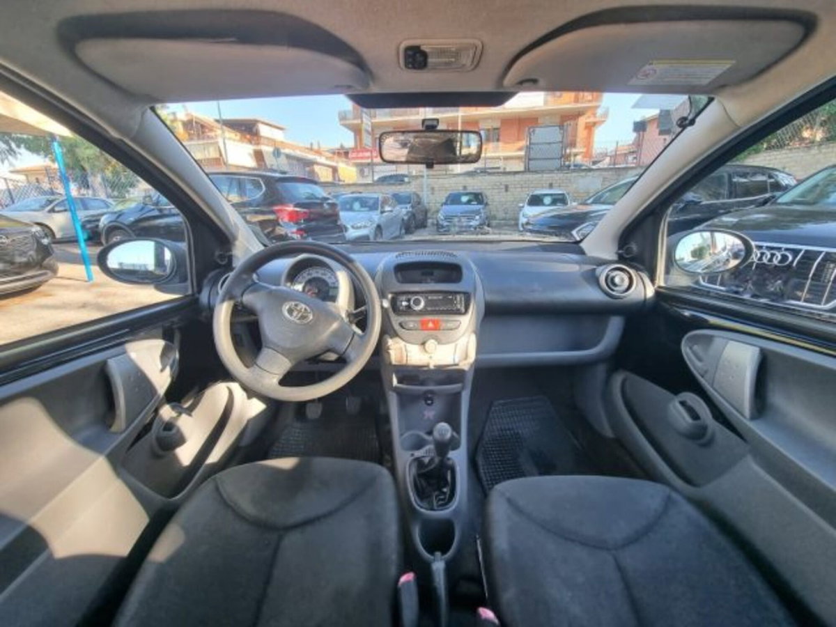 Toyota Aygo 1.0 12V VVT-i 5 porte Sol (11)