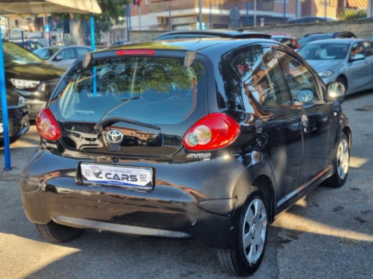 Toyota Aygo 1.0 12V VVT-i 5 porte Sol (4)