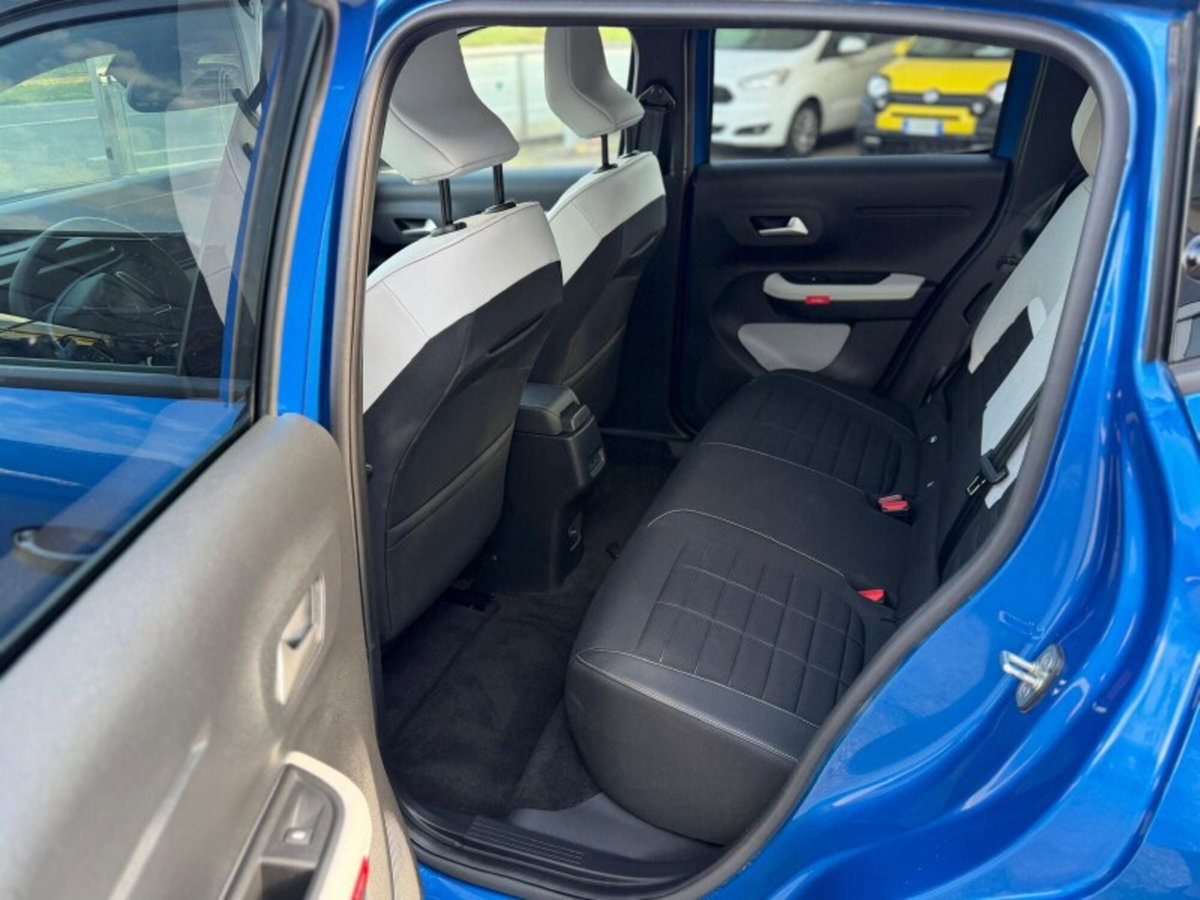Citroen e-C3 44kWh elettrico Max 113cv (8)