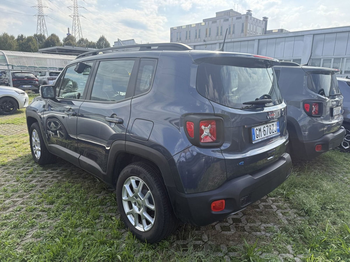 Jeep Renegade 1.3 T4 190CV PHEV 4xe AT6 Limited (5)