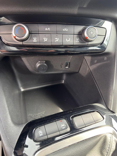 Opel Corsa 1.5 D 100 CV Edition (10)
