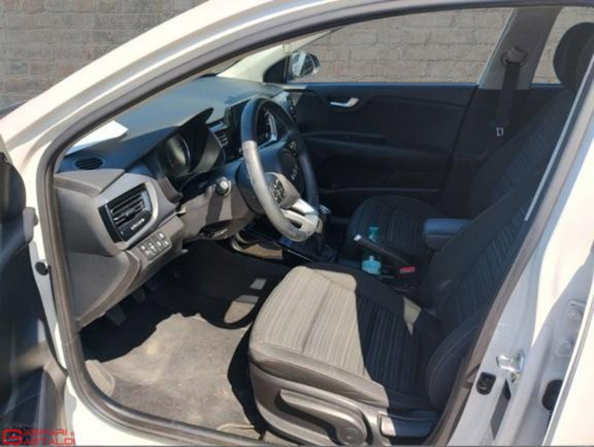 Kia Stonic 1.0 t-gdi Style (9)