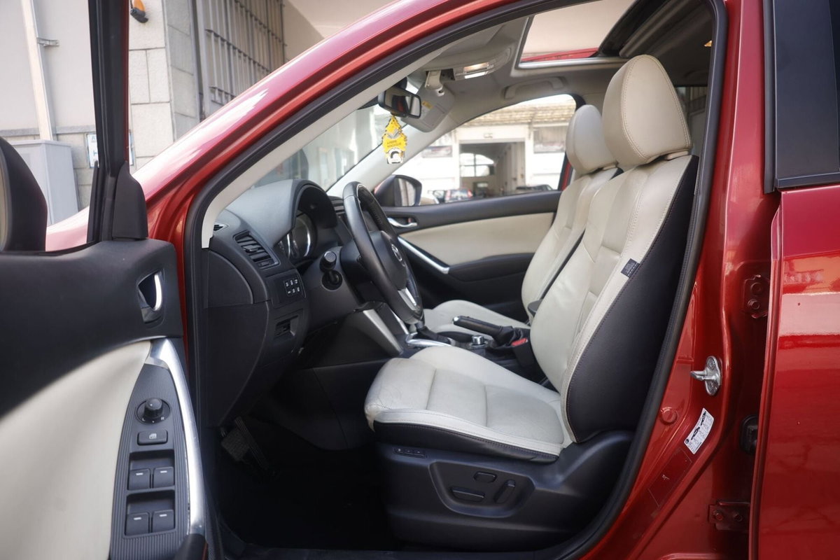 Mazda CX-5 2.2L Skyactiv-D 175 CV AWD Exceed (18)