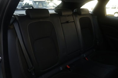 Jaguar F-Pace 2.0 D 180 CV AWD R-Sport (14)