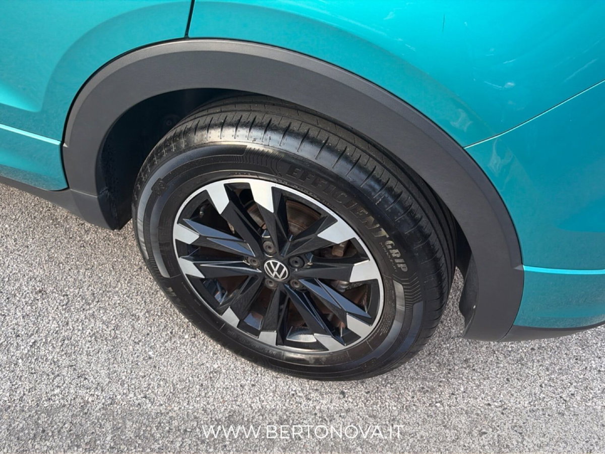 Volkswagen T-Cross 1.0 TSI 110 CV Sport (11)