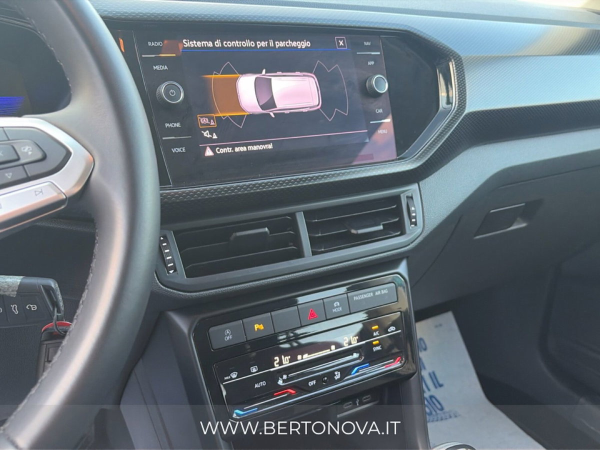Volkswagen T-Cross 1.0 TSI 110 CV Sport (16)