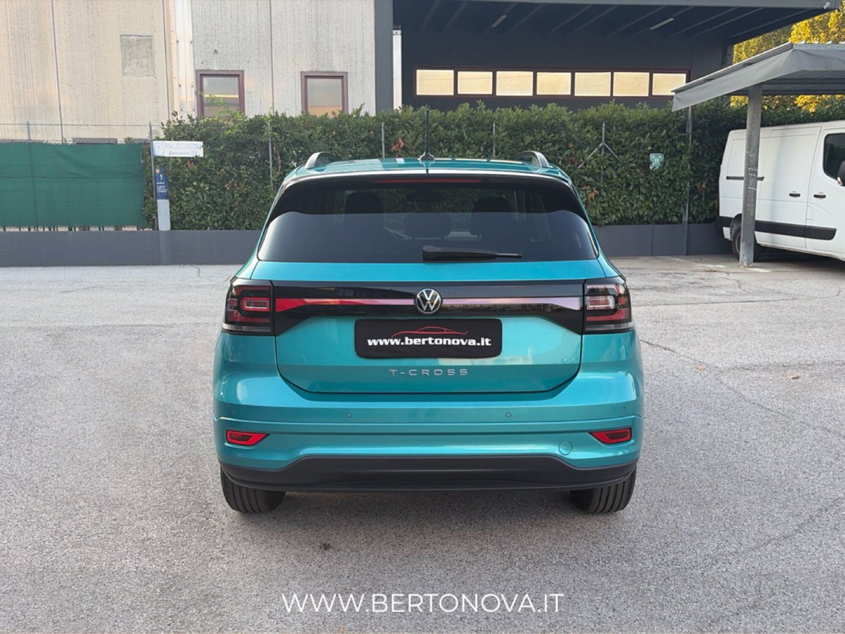 Volkswagen T-Cross 1.0 TSI 110 CV Sport (4)