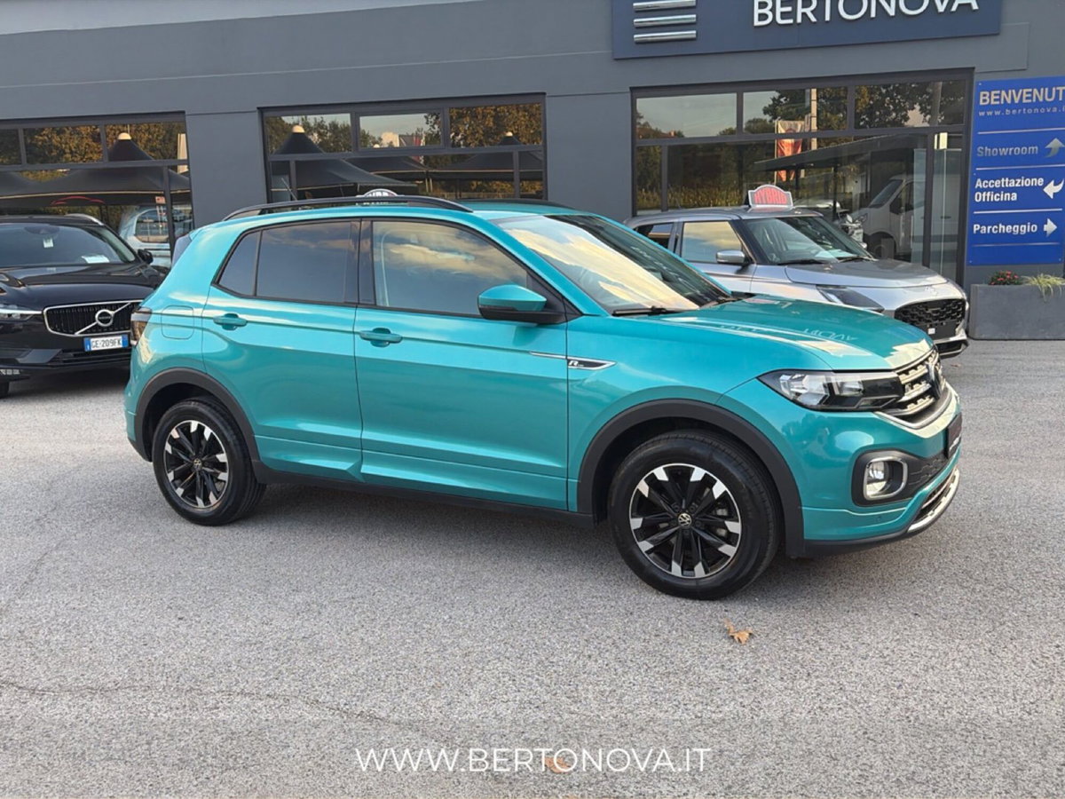 Volkswagen T-Cross 1.0 TSI 110 CV Sport (8)