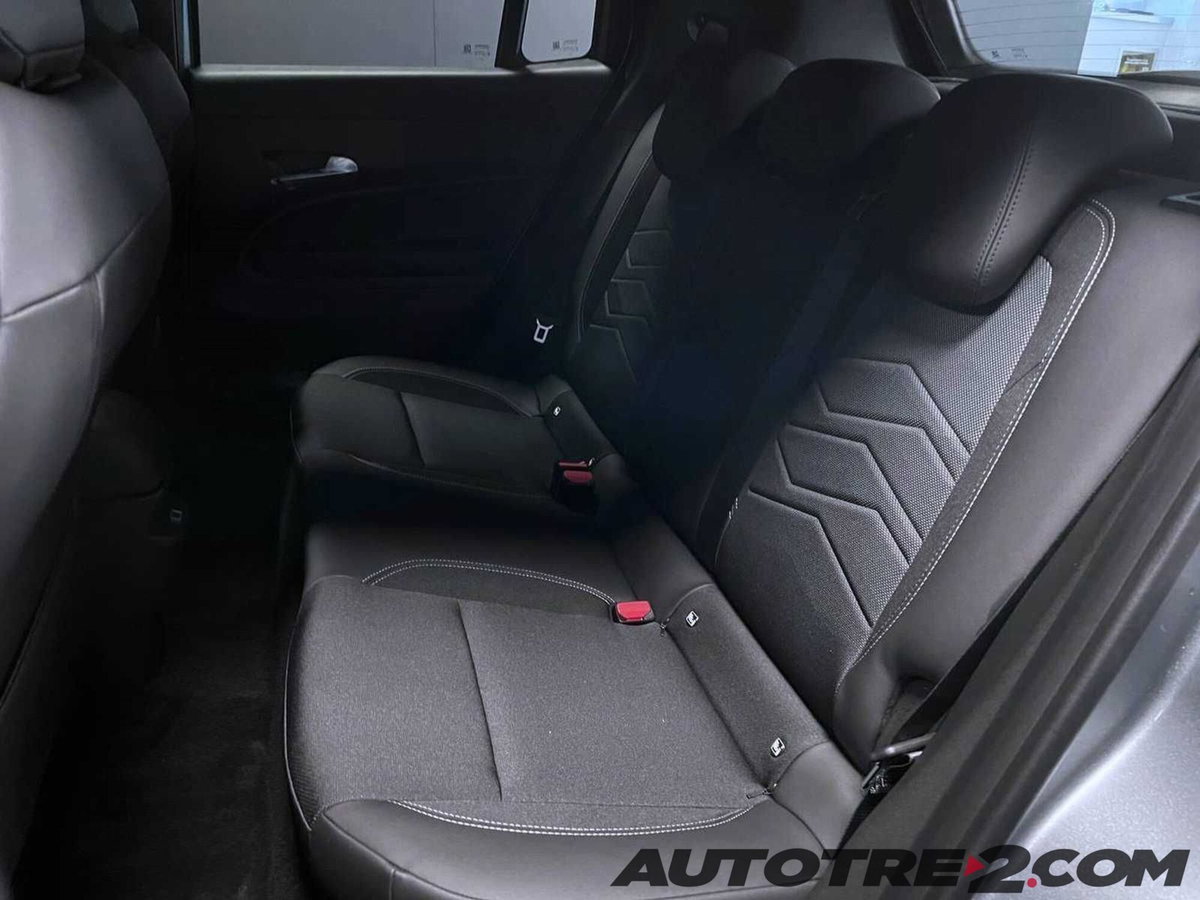 Jeep Avenger 1.2 turbo Summit fwd 100cv (12)