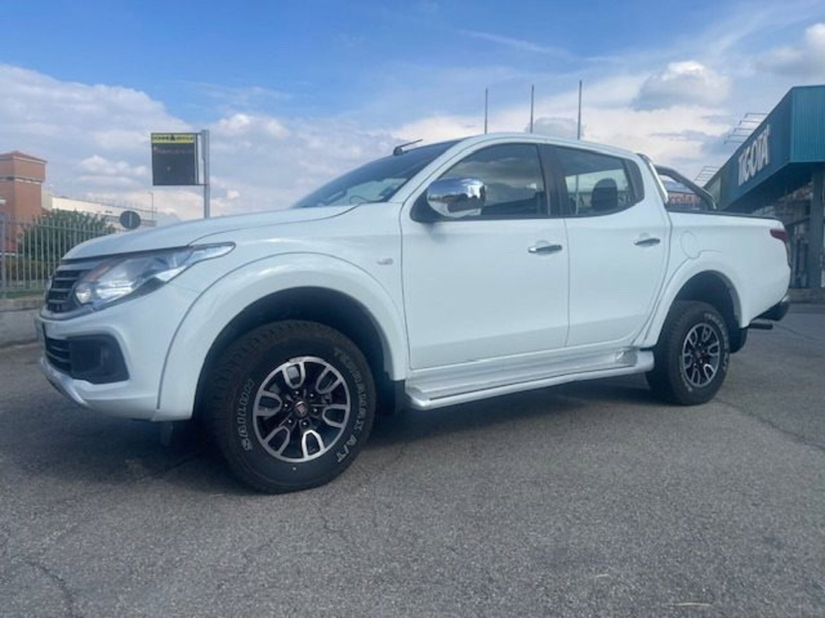 Mitsubishi L200 2.4 DI-D/181CV Club Cab Intense Hp Mivec