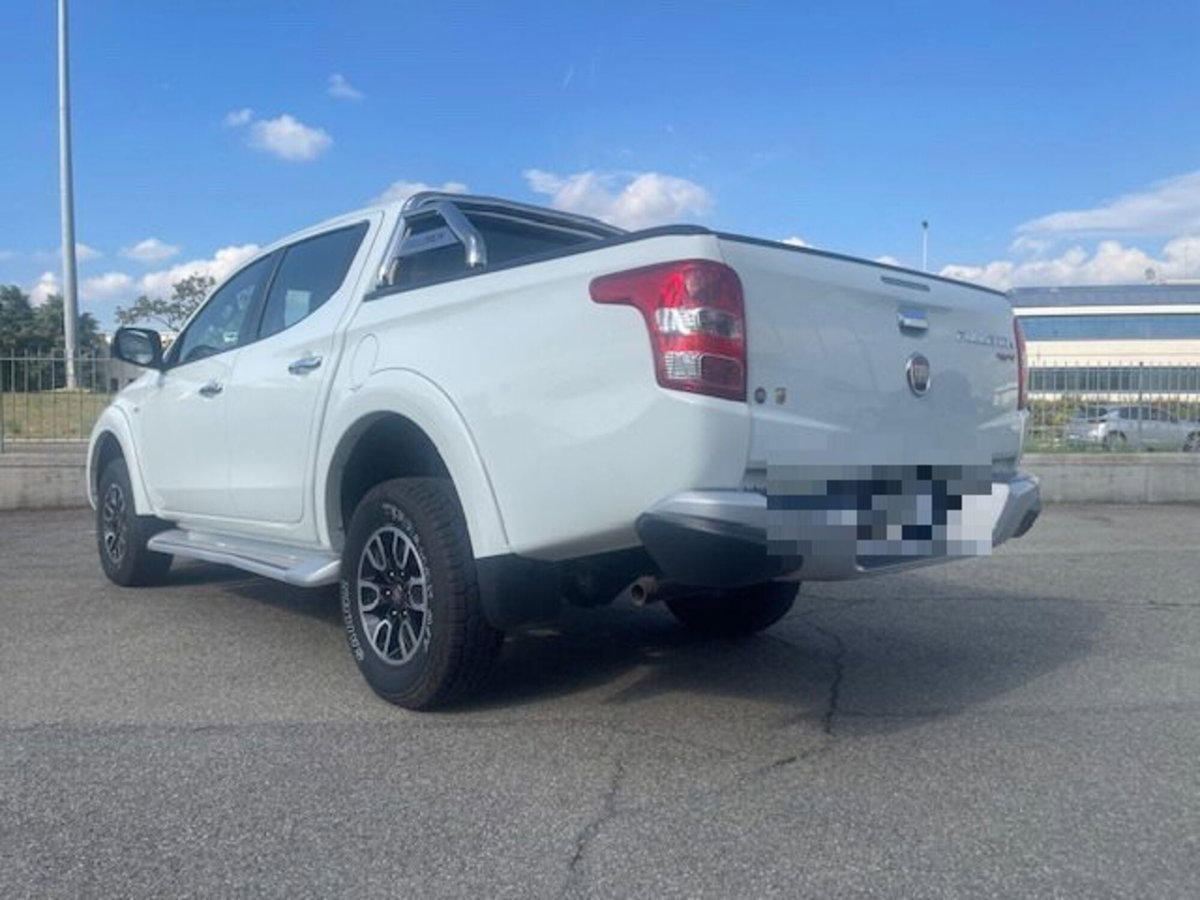 Mitsubishi L200 2.4 DI-D/181CV Club Cab Intense Hp Mivec (3)