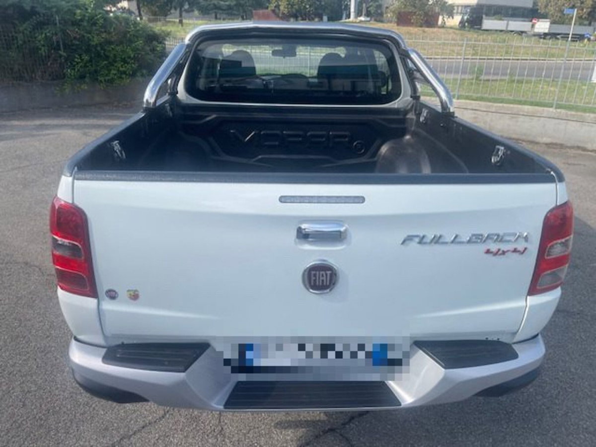 Mitsubishi L200 2.4 DI-D/181CV Club Cab Intense Hp Mivec (4)