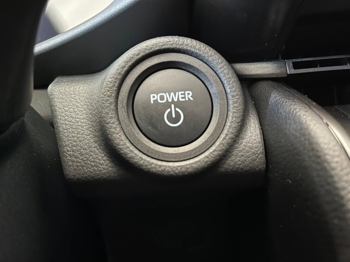 Toyota Toyota C-HR 2.0 phev Trend fwd e-cvt (16)