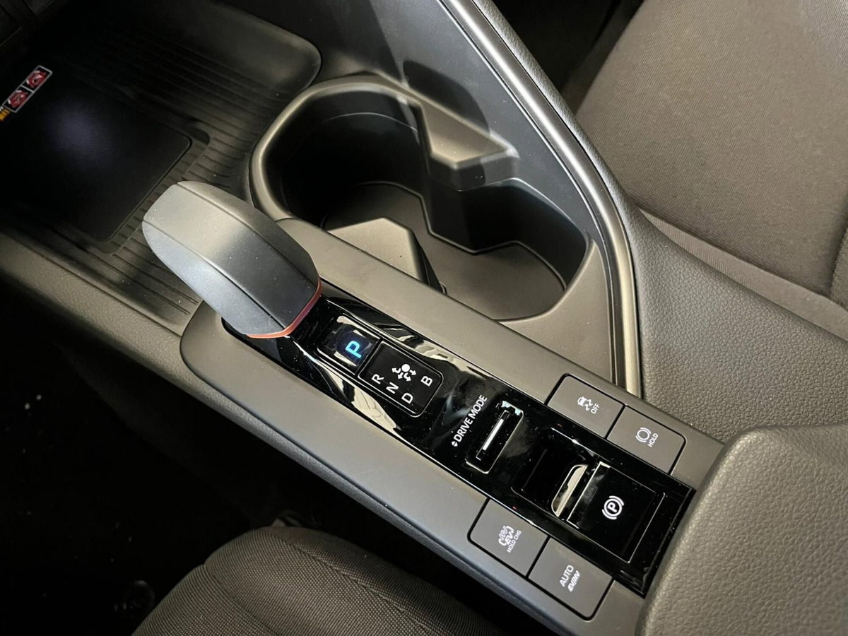 Toyota Toyota C-HR 2.0 phev Trend fwd e-cvt (17)
