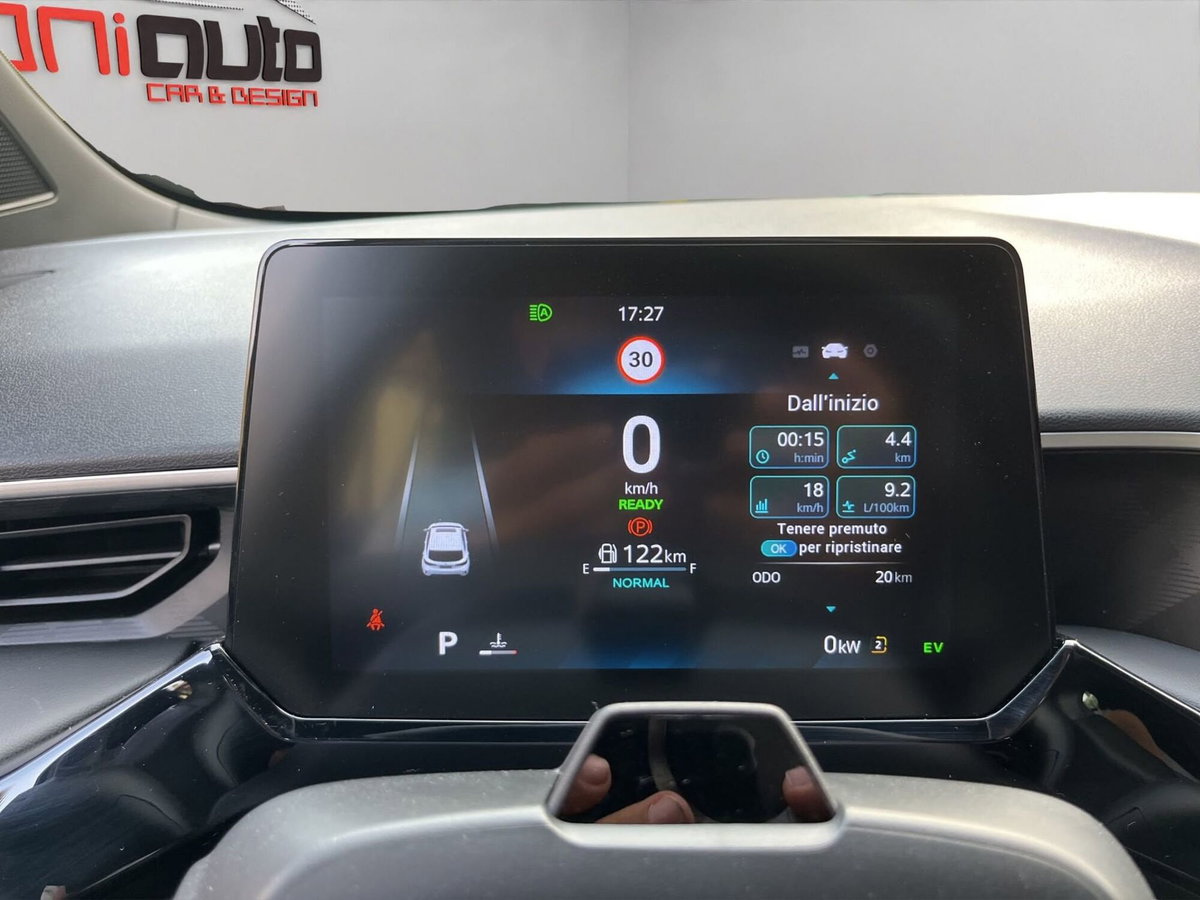 Mg MG3 1.5 hybrid+ Standard auto (14)