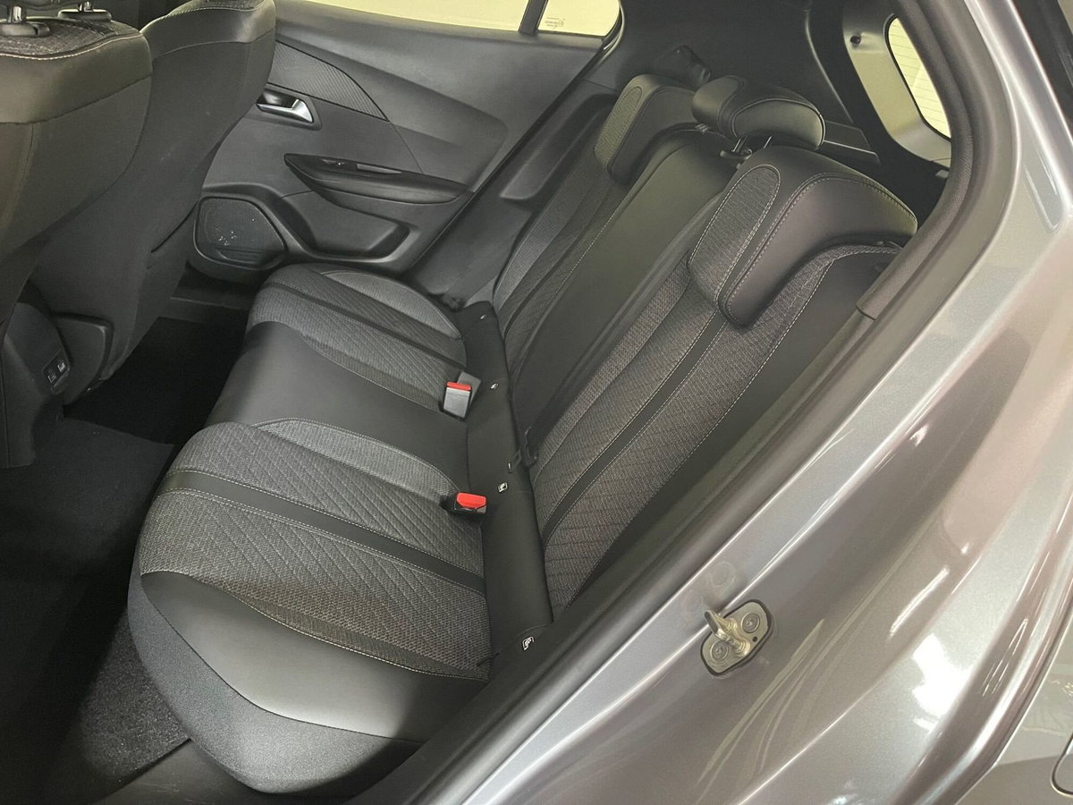 Peugeot 2008 1.2 turbo Allure 100cv (10)