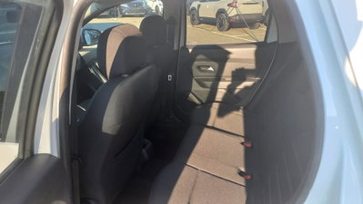 Dacia Duster 1.0 TCe 100 CV ECO-G 4x2 Prestige (6)