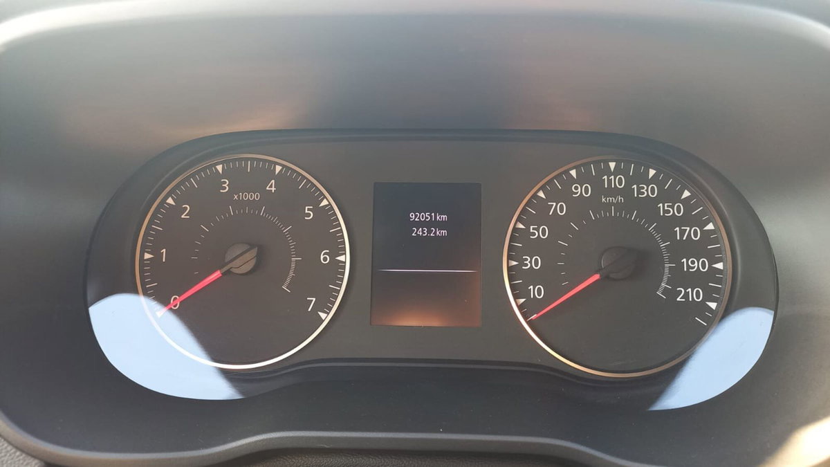 Dacia Duster 1.0 TCe 100 CV ECO-G 4x2 Prestige (9)
