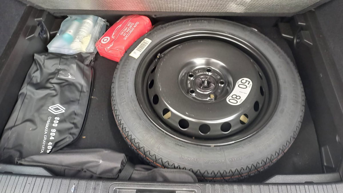 Renault Captur 1.8 full hybrid Techno 160cv auto (19)