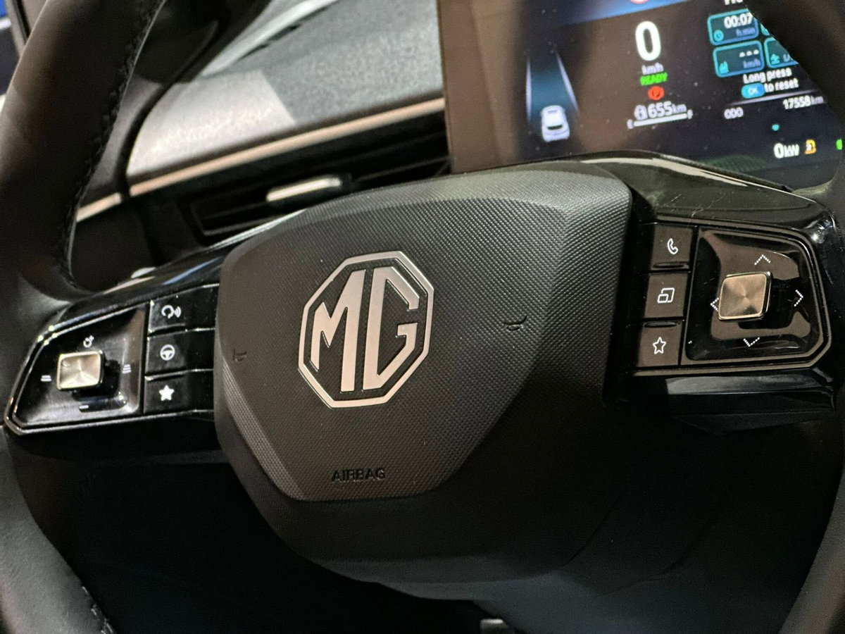 Mg MG3 1.5 hybrid+ Luxury auto (9)