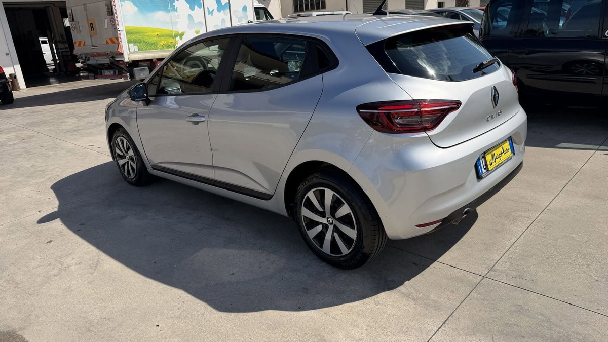 Renault Clio TCe 100 CV GPL 5 porte Equilibre (4)