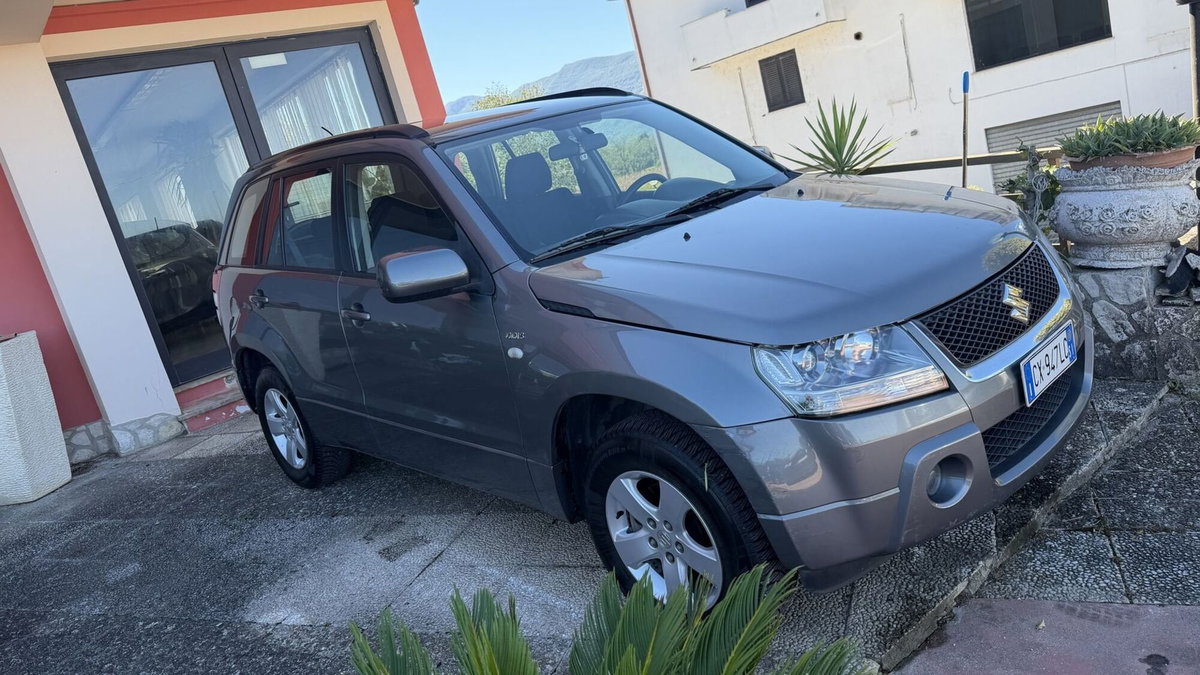 Suzuki Grand Vitara 1.9 DDiS 5 porte Crossover