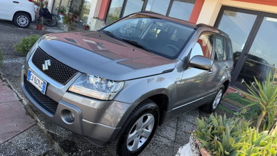Suzuki Grand Vitara 1.9 DDiS 5 porte Crossover (2)
