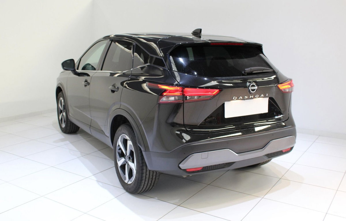 Nissan Qashqai 1.3 mhev N-Connecta 2wd 140cv (6)
