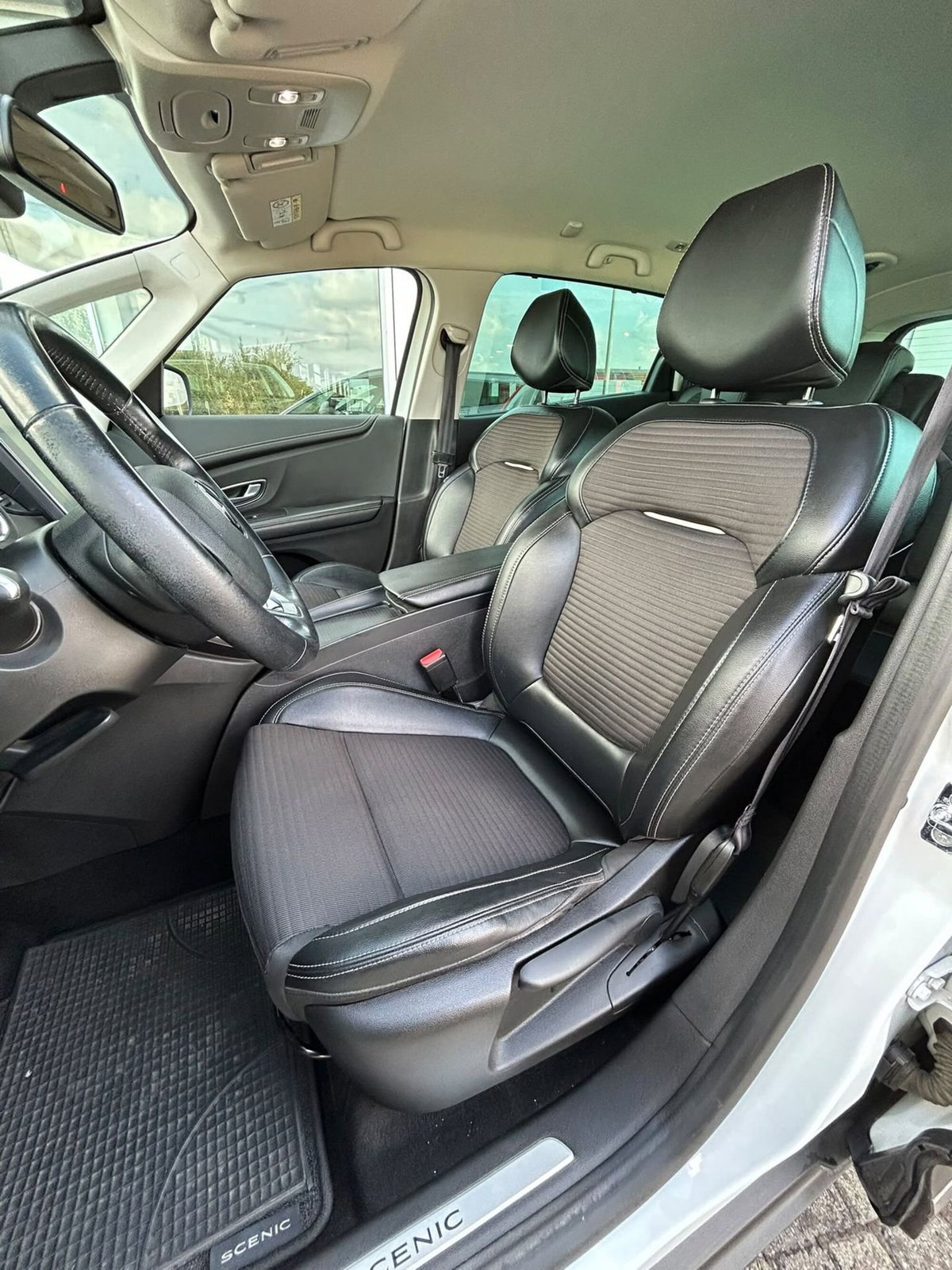 Renault Scénic 1.5 dci energy Intens 110cv (7)