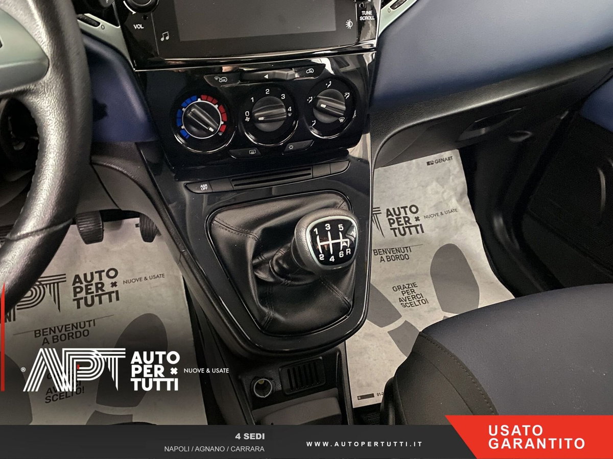 Lancia Ypsilon 1.0 FireFly 5 porte S&S Hybrid Gold Plus (13)