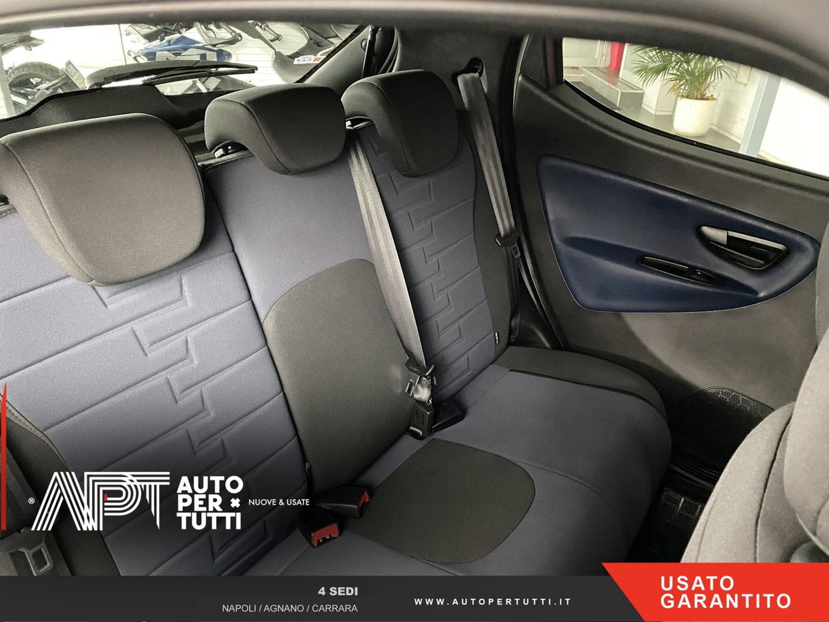 Lancia Ypsilon 1.0 FireFly 5 porte S&S Hybrid Gold Plus (15)