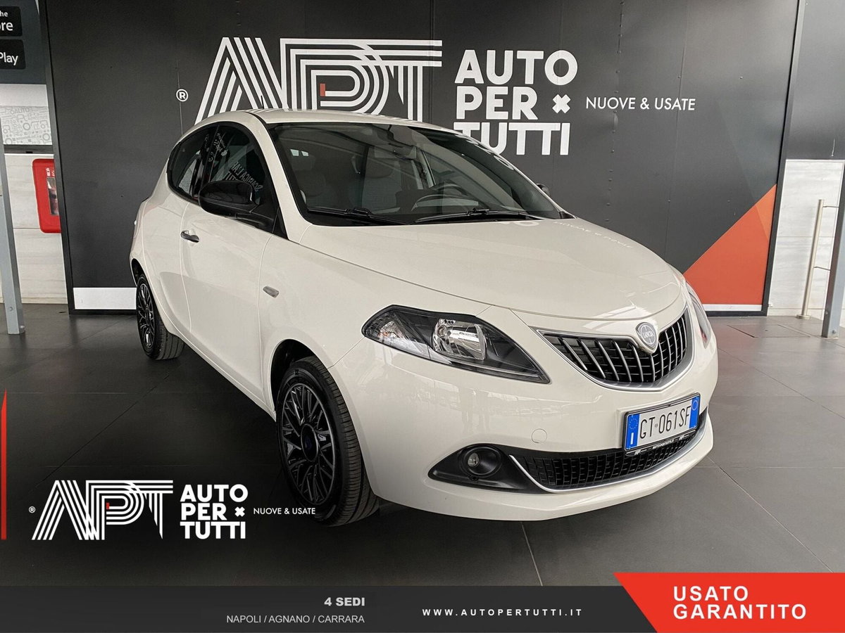 Lancia Ypsilon 1.0 FireFly 5 porte S&S Hybrid Gold Plus (2)